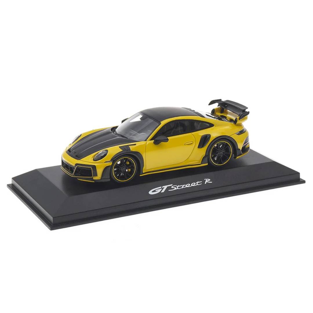 TECHART GTstreet R (992) collector's model 1:43